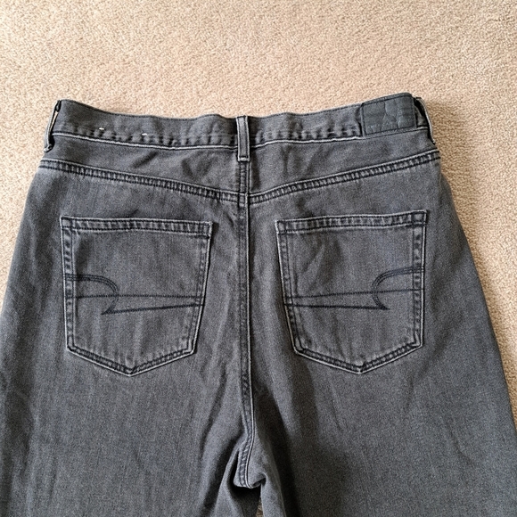 American Eagle Jeans Women's Size 10 Mom Jean Grey Denim High Rise - Picture 10 of 13